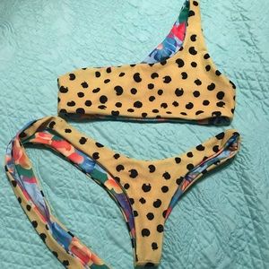 NWOT Moana Bikini Ditzy Dino XS